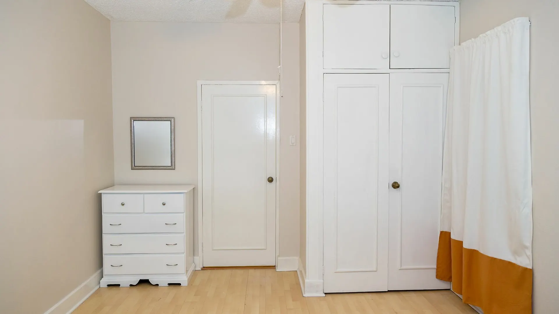 El Azure De Barbican Apartment Kingston